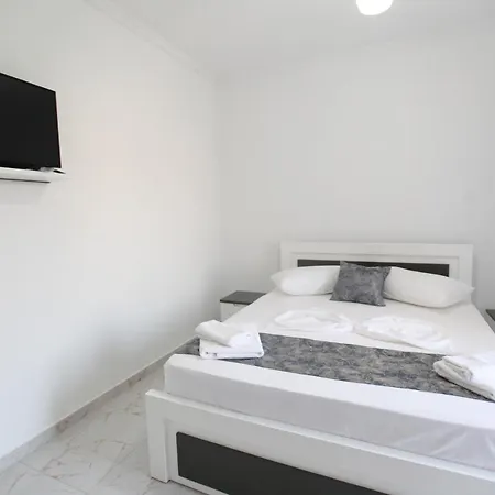 Vila Mucodemi Apartment Ksamil