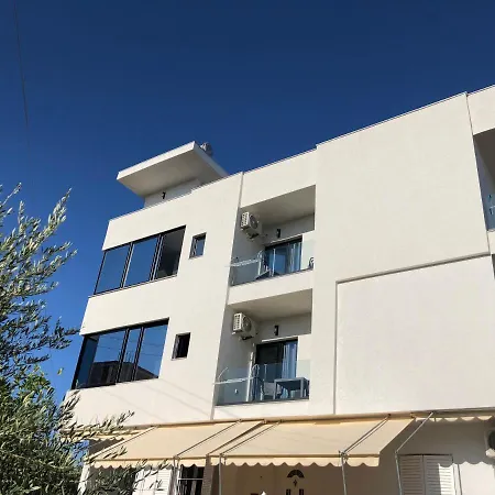 Vila Mucodemi Apartment Ksamil